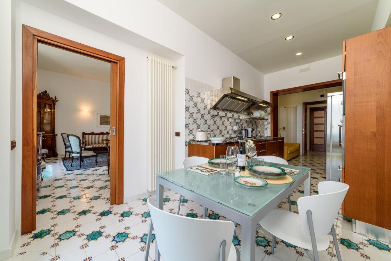 Amalfi Coast Family Luxury Suite Vietri Eksteriør bilde